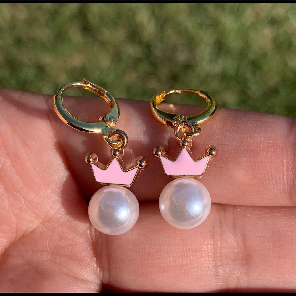 Crown Pearl Earrings